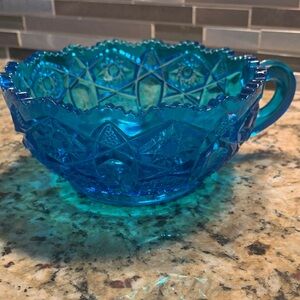 Le Smith Glass Vintage Nappy Bowl With Handle